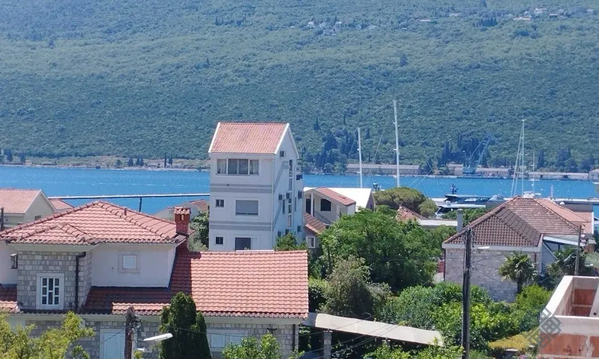 Prodaja, dvosoban stan, 74m², Herceg Novi, Crna Gora
