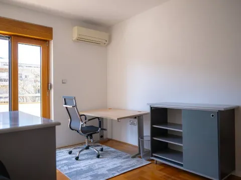 Rent, office space, 52m², Preko Morače, Podgorica - image 6
