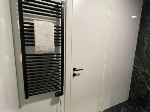 Izdavanje, trosoban stan, 80m², Stari Grad, Beograd - image 14