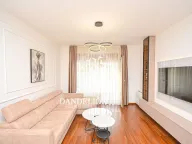 Izdavanje, dvosoban stan, 72m², Master Kvart, Podgorica - image 1