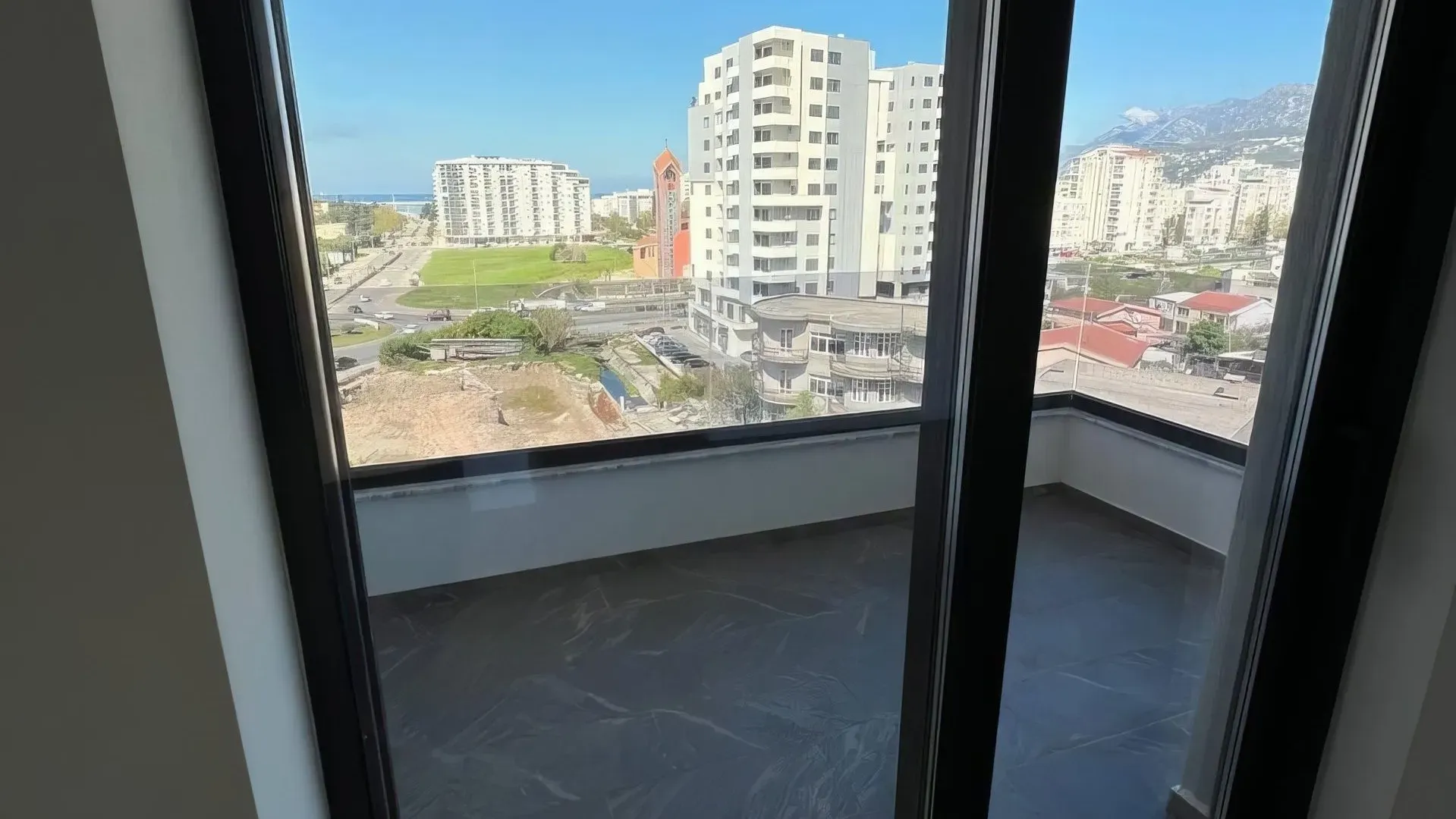 Prodaja, jednosoban stan, 45m², Centar, Bar