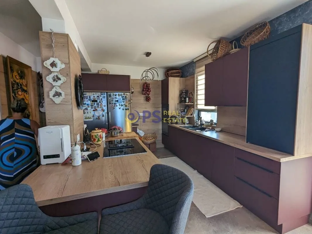 Sale, three bedroom apartment, 176m², Bar, Crna Gora