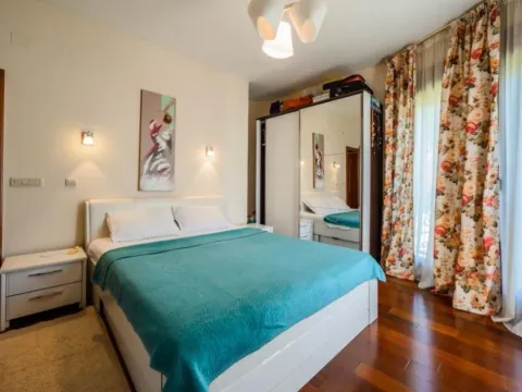 Prodaja, kuća, 252m², Šušanj, Bar - image 4