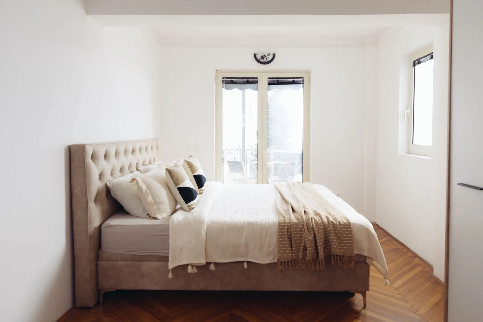 Sale, two bedroom apartment, 74m², Sveti Stefan, Budva