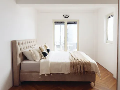 Sale, two bedroom apartment, 74m², Sveti Stefan, Budva - image 3