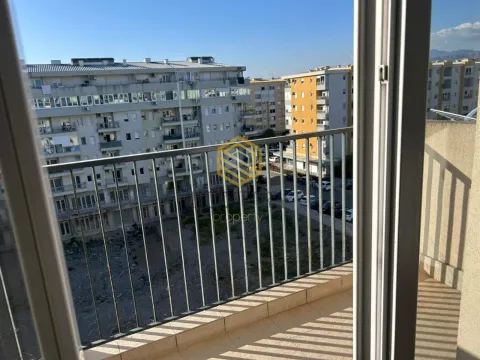 Rent, office space, 65m², Stari Aerodrom, Podgorica - image 13