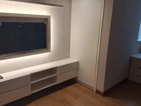 Izdavanje, trosoban stan, 79m², Stari Grad, Beograd - image 11