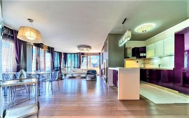 Izdavanje, stan, 140m², Preko Morače, Podgorica