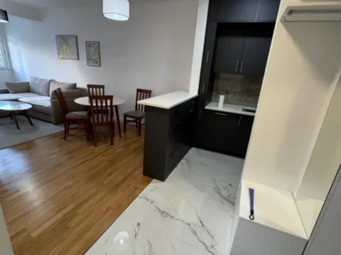 Izdavanje, jednosoban stan, 50m², Centar, Bar - image 8