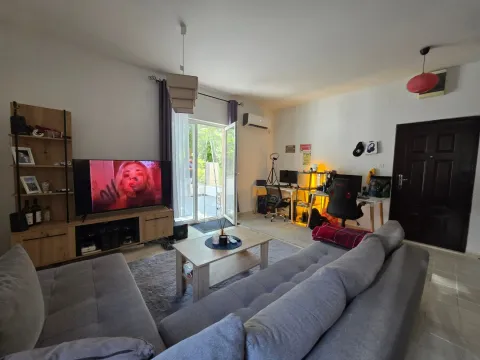 Prodaja, jednosoban stan, 47m², Bečići, Budva - image 1