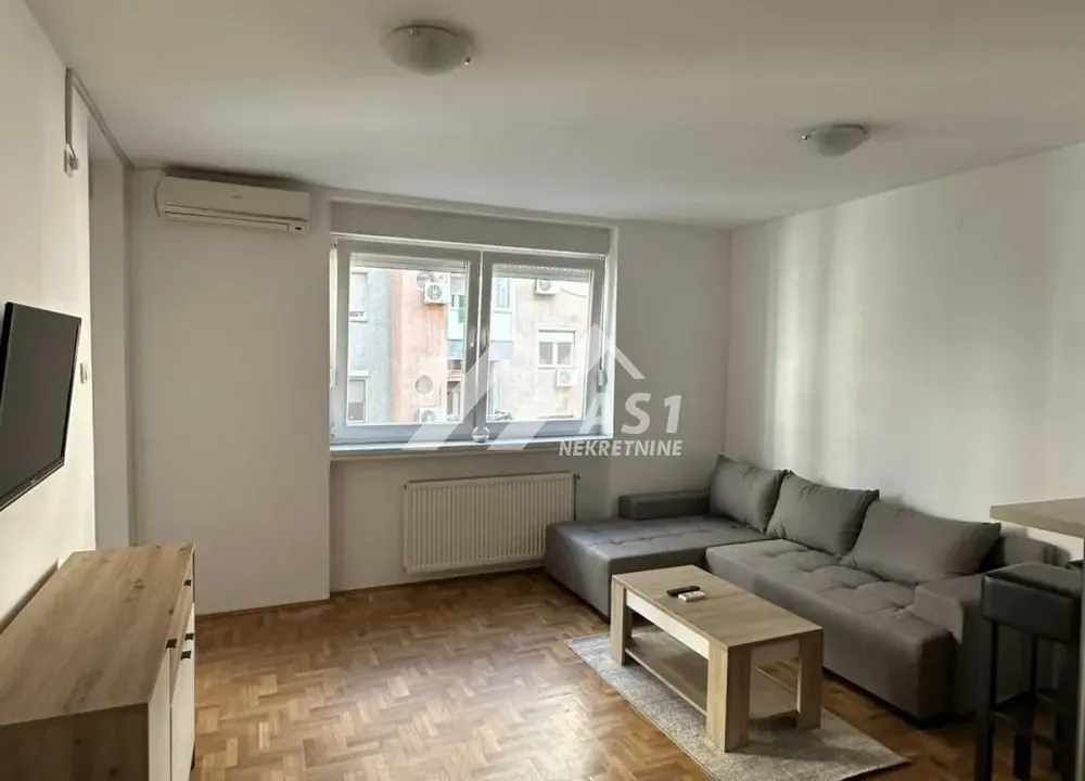 Izdavanje, stan, 31m², Grbavica, Novi Sad Sve Podlokacije