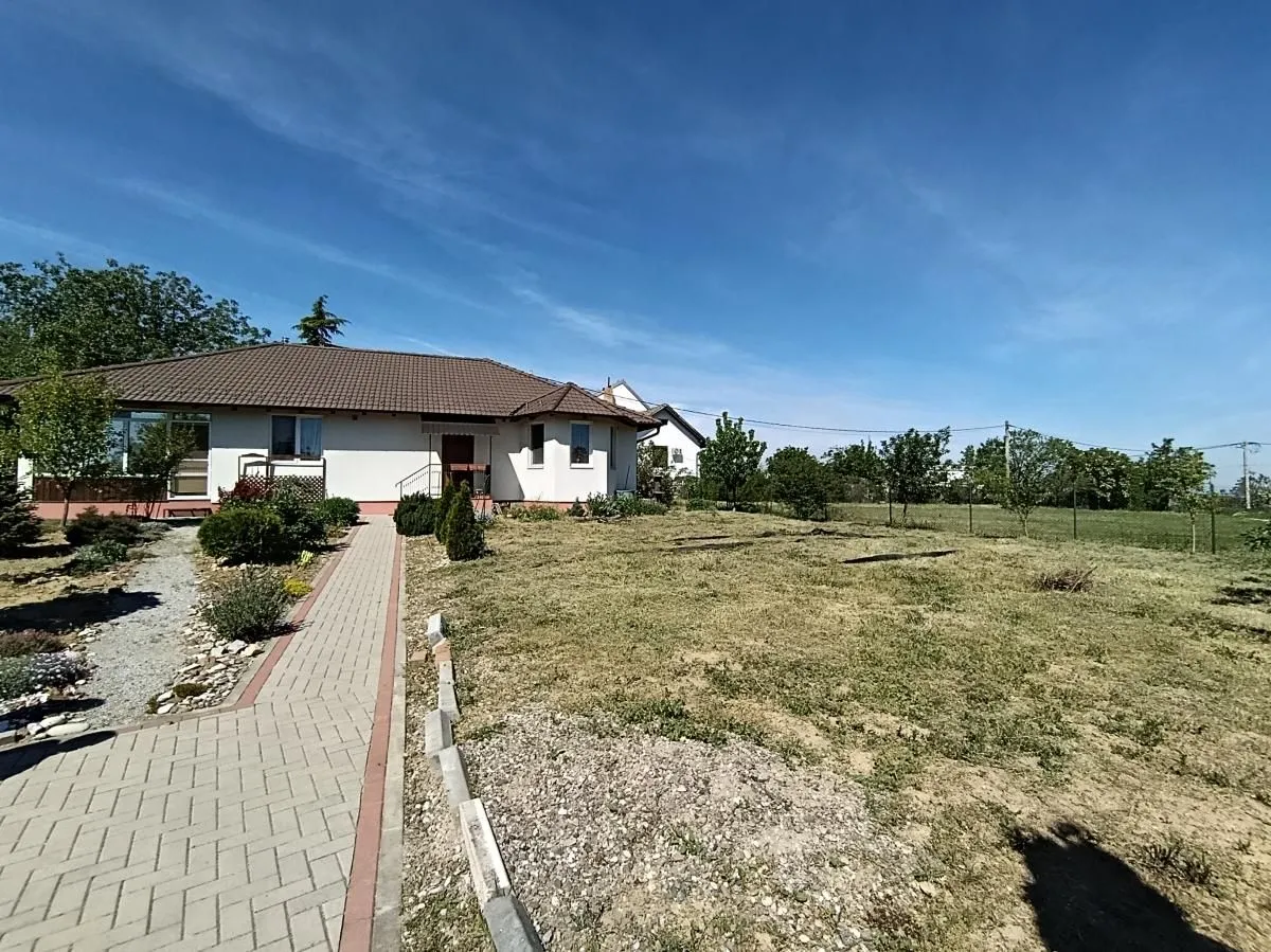 Prodaja, kuća, 147m², Beočin, Srbija