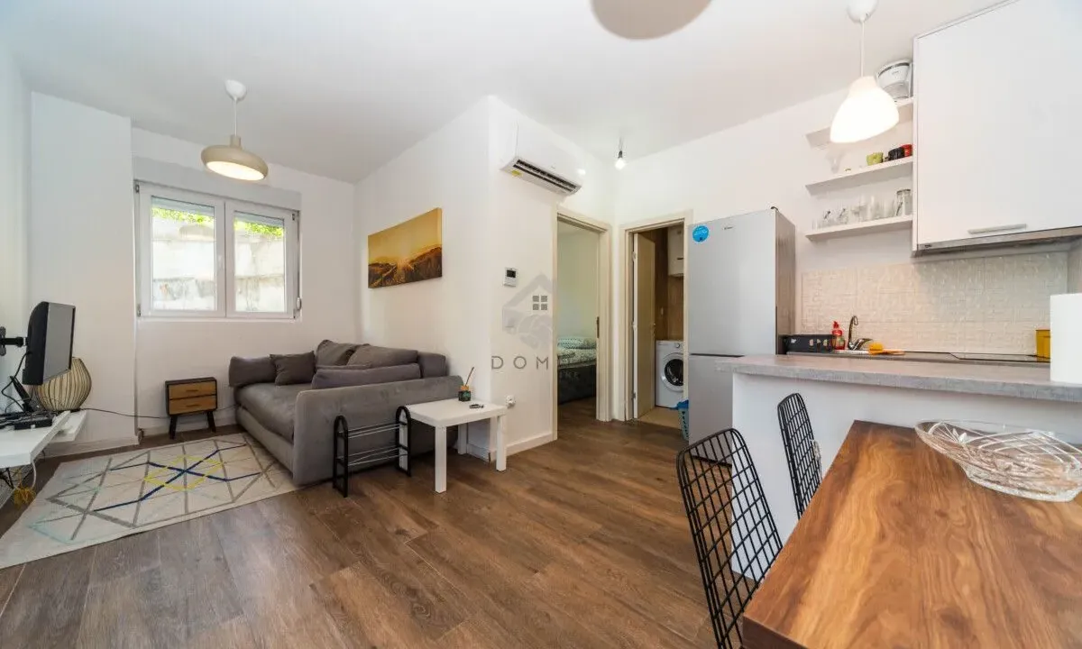 Prodaja, jednosoban stan, 29m², Tivat, Crna Gora
