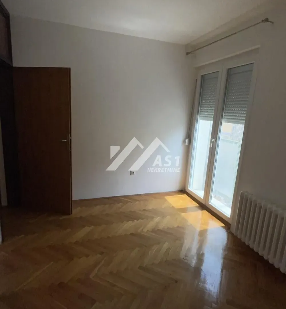Rent, four bedroom apartment, 100m², Centar, Novi Sad