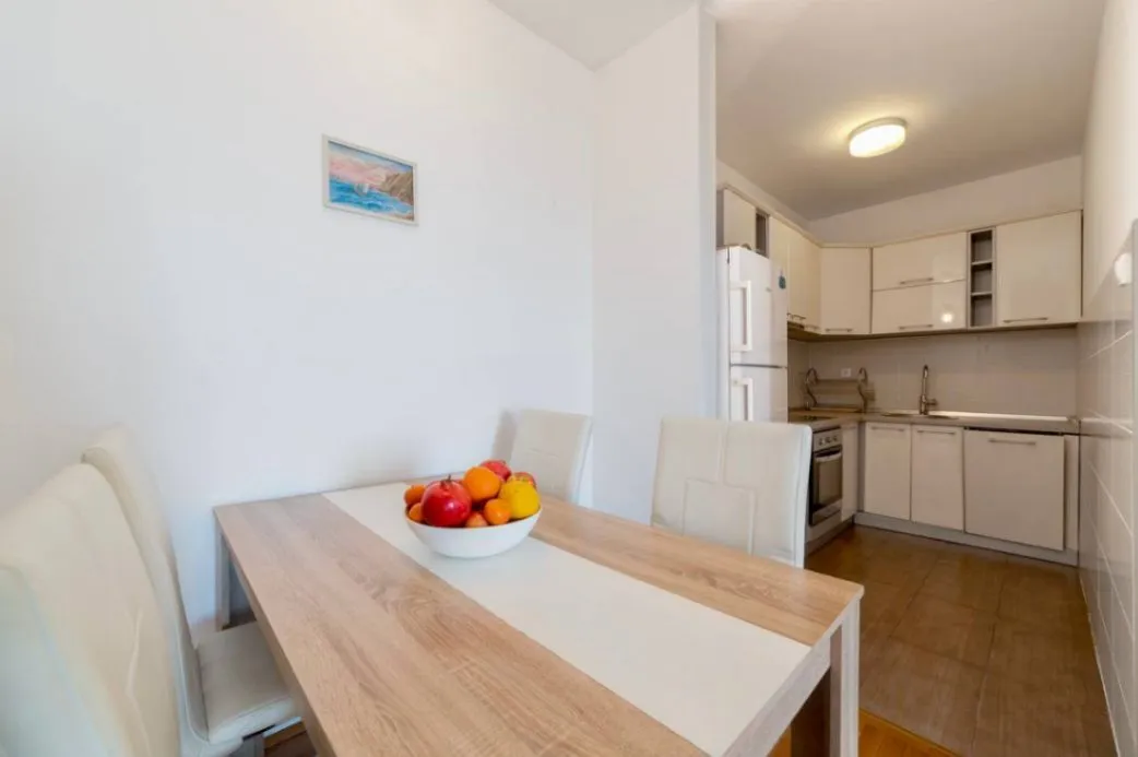 Sale, two bedroom apartment, 69m², Bečići, Budva