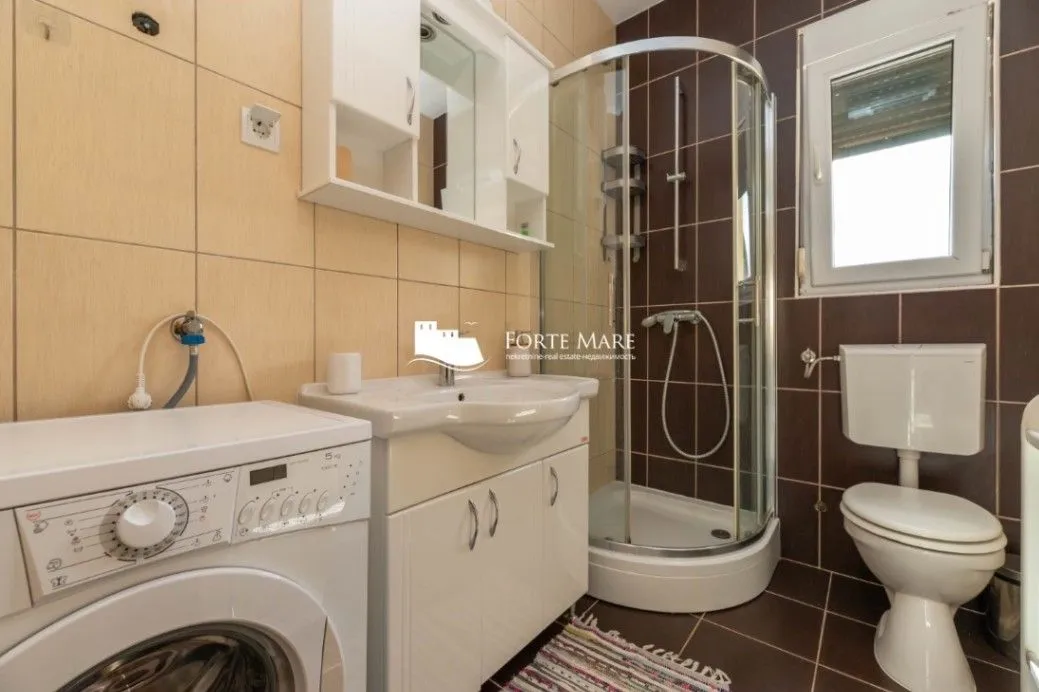 Prodaja, dvosoban stan, 82m², Đenovići, Herceg Novi