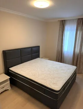 Izdavanje, trosoban stan, 100m², Preko Morače, Podgorica - image 9