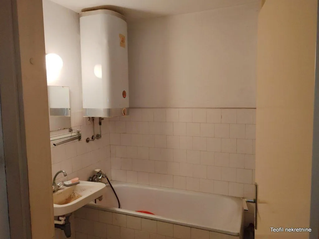Prodaja, dvosoban stan, 59m², Novi Beograd Blok 70, Novi Beograd Sve Podlokacije