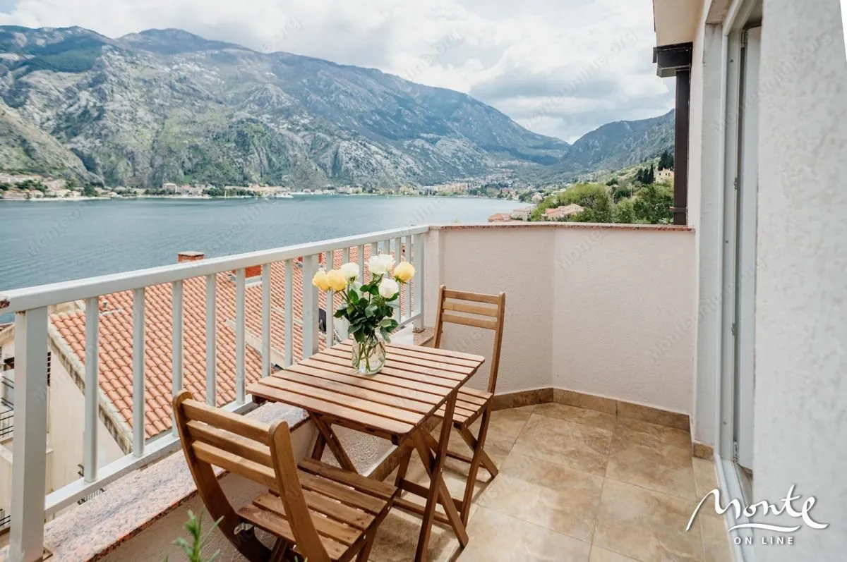 Prodaja, jednosoban stan, 50m², Muo, Kotor