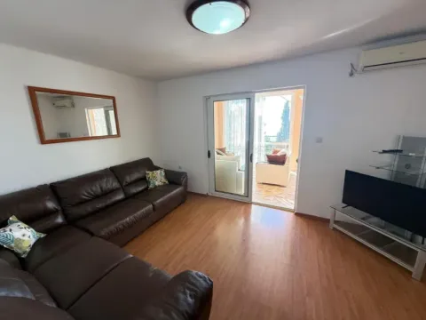 Prodaja, kuća, 178m², Šušanj, Bar - image 4