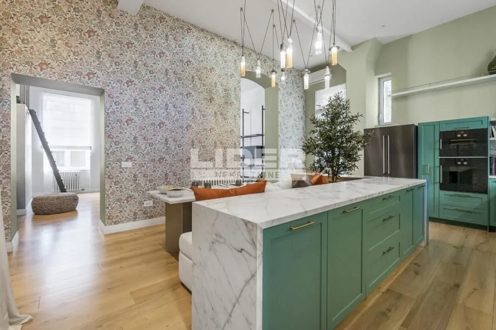 Prodaja, dvosoban stan, 96m², Stari Grad, Beograd