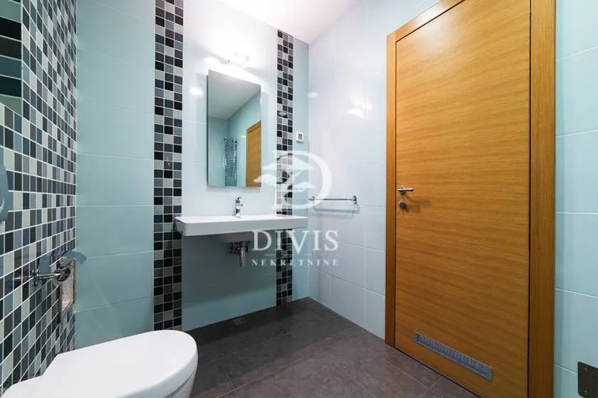 Sale, five bedroom apartment, 195m², Novi Beograd Blok 19, Novi Beograd Sve Podlokacije