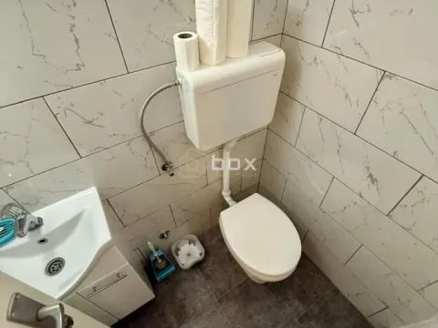 Rent, office space, 70m², Medijana, Niš - image 13