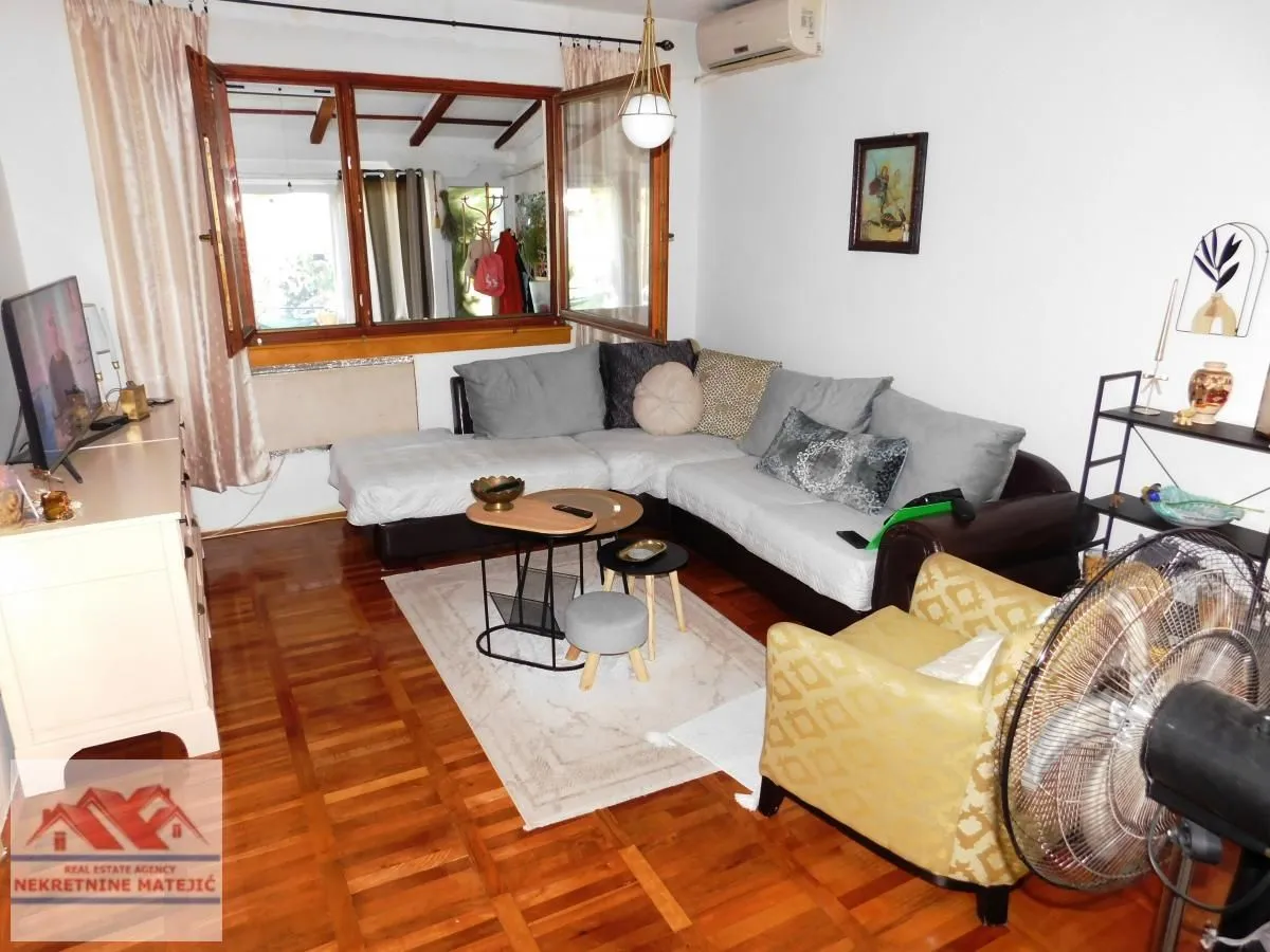 Prodaja, dvosoban stan, 65m², Centralna radionica, Kragujevac
