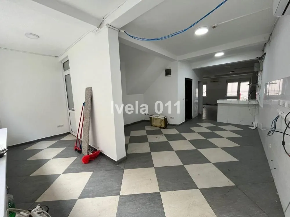 Rent, office space, 146m², Đeram Pijaca, Beograd