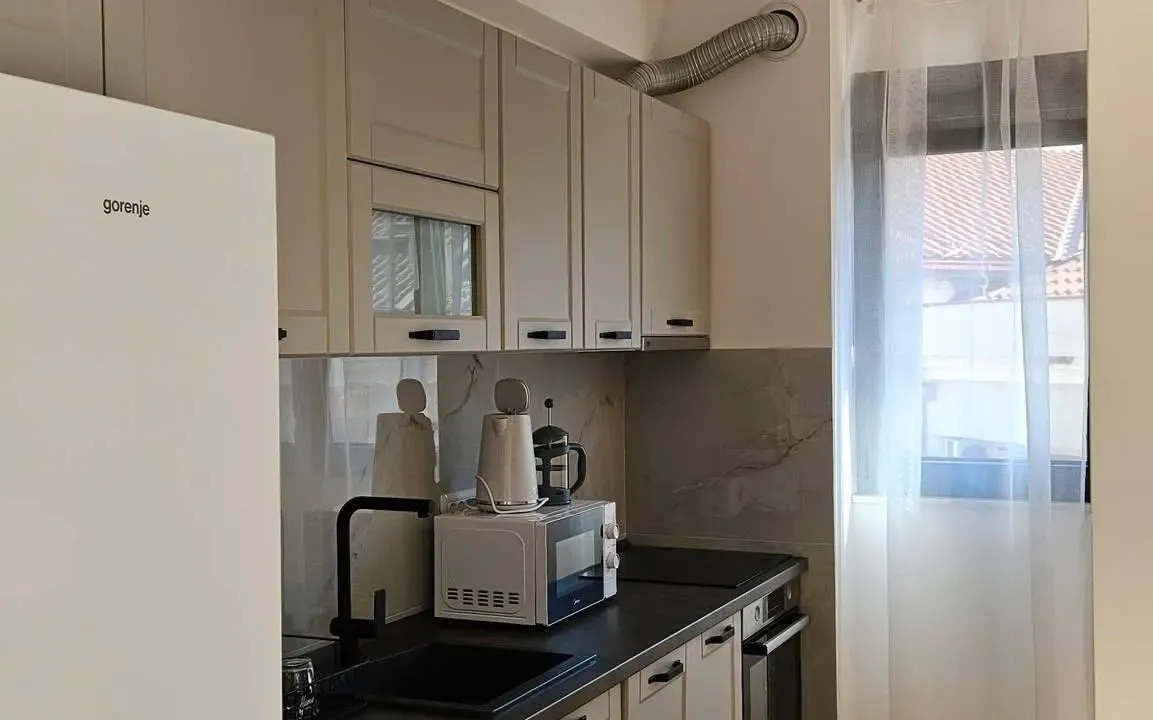 Rent, one bedroom apartment, 52m², Budva okolina, Budva