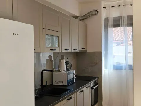 Rent, one bedroom apartment, 52m², Budva okolina, Budva - image 1