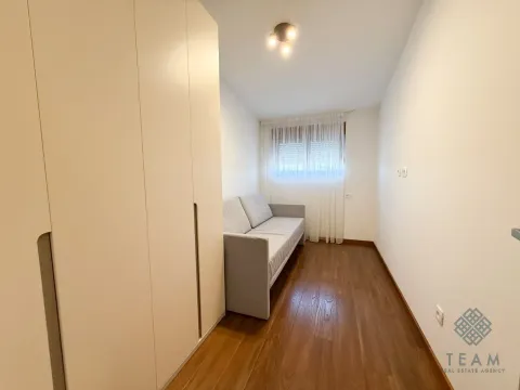 Izdavanje, četvorosoban stan, 125m², Master Kvart, Podgorica - image 20