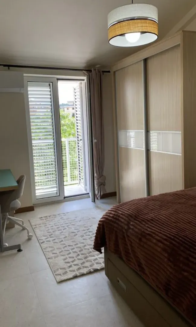 Izdavanje, trosoban stan, 114m², Masline, Podgorica