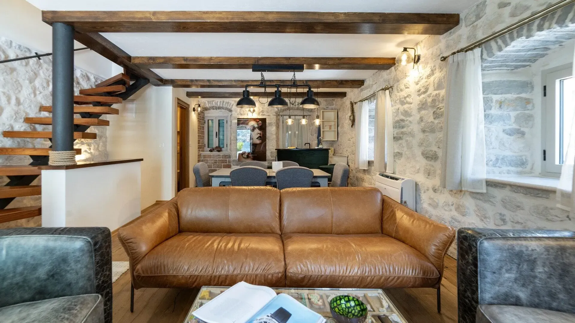 Prodaja, kuća, 183m², Muo, Kotor