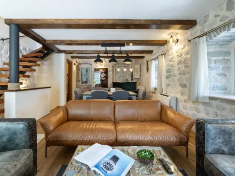 Prodaja, kuća, 183m², Muo, Kotor - image 11