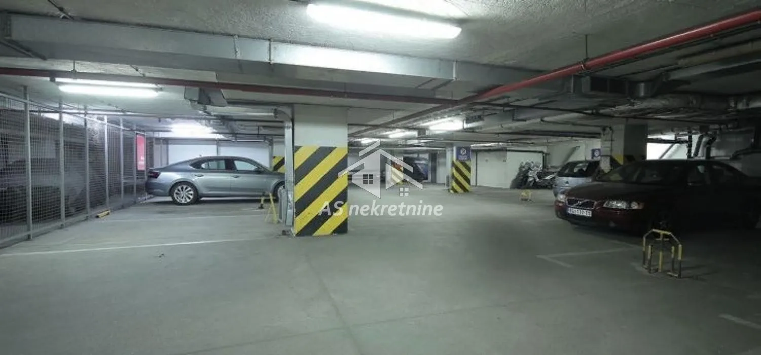 Rent, three bedroom apartment, 89m², Stari Grad, Beograd
