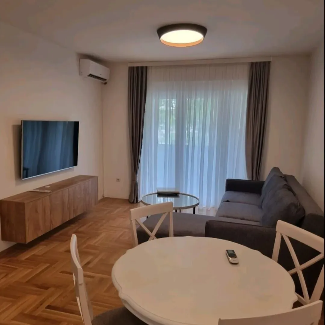 Rent, one bedroom apartment, 48m², Stari Aerodrom, Podgorica