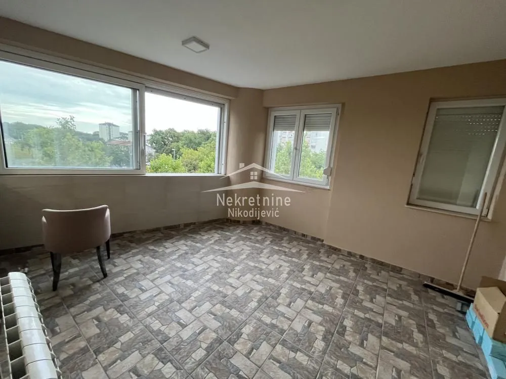 Izdavanje, stan, 154m², Filmski Grad, Beograd