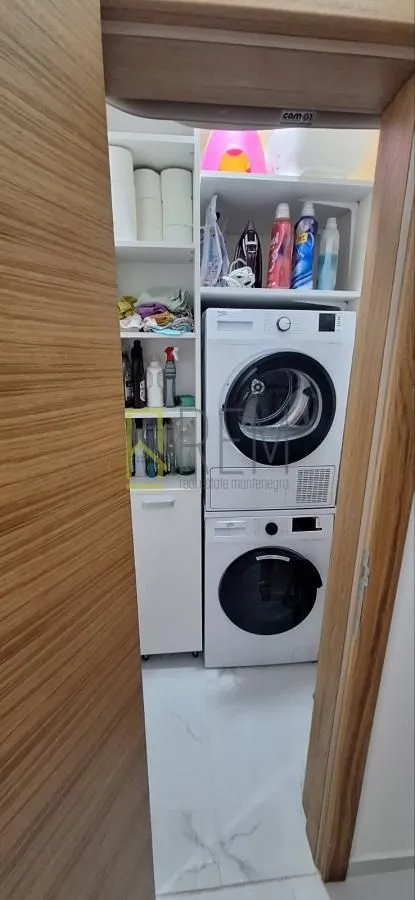Prodaja, trosoban stan, 89m², Podgorica, Crna Gora
