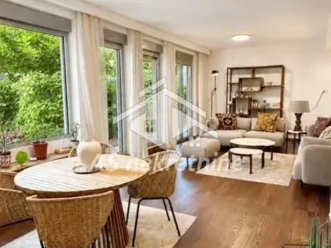 Izdavanje, četvorosoban stan, 160m², Vračar Hram, Vračar Sve Podlokacije - image 2