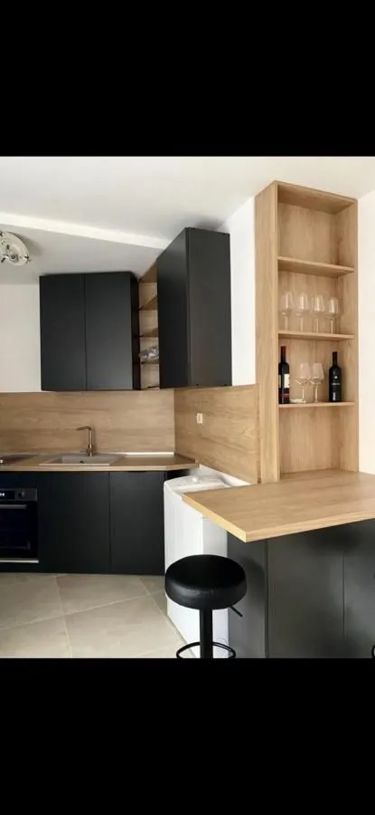 Rent, one bedroom apartment, 31m², Tivat, Crna Gora