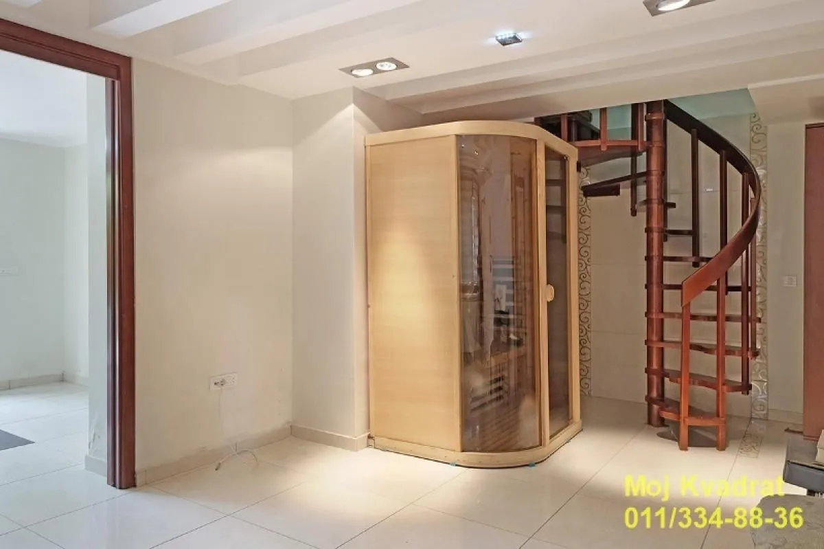 Sale, house, 200m², Banovo Brdo, Beograd
