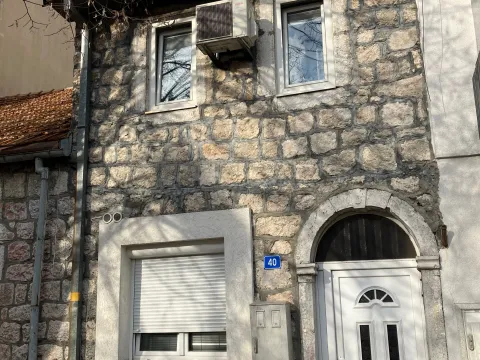 Kuća in Centar