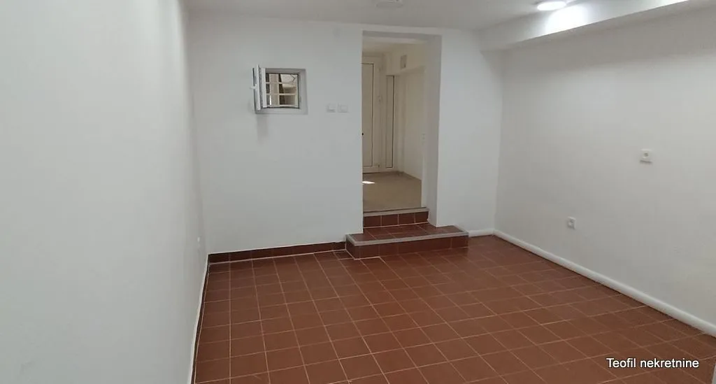 Prodaja, jednosoban stan, 42m², Karaburma, Palilula Sve Podlokacije