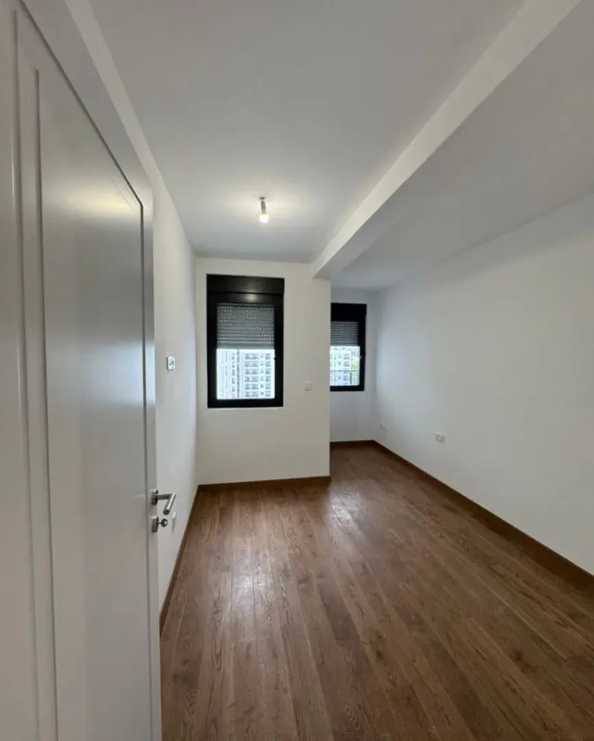 Izdavanje, dvosoban stan, 64m², Tološka šuma, Podgorica