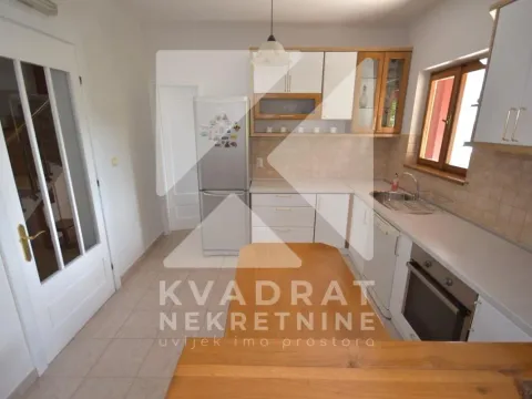 Izdavanje, kuća, 200m², Dalmatinska ulica, Podgorica - image 7