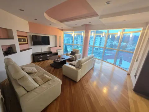 Rent, two bedroom apartment, 86m², Budva, Crna Gora - image 2