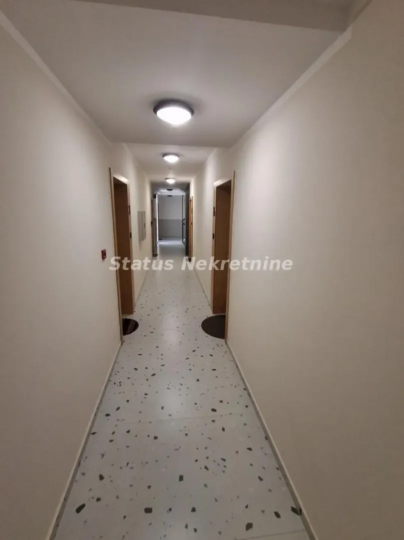 Prodaja, četvorosoban stan, 100m², Podbara, Novi Sad Sve Podlokacije