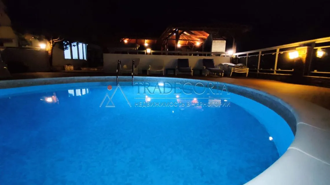 Prodaja, jednosoban stan, 63m², Dobra Voda, Bar