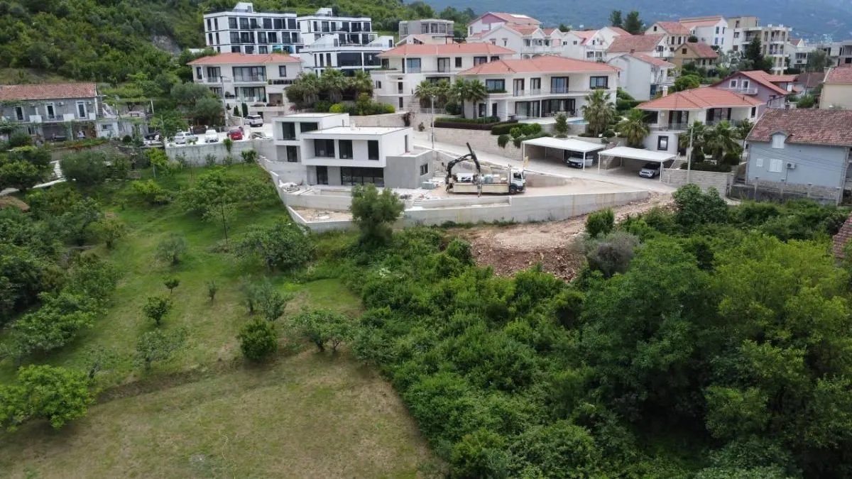 Prodaja, plac, 700m², Tivat, Crna Gora